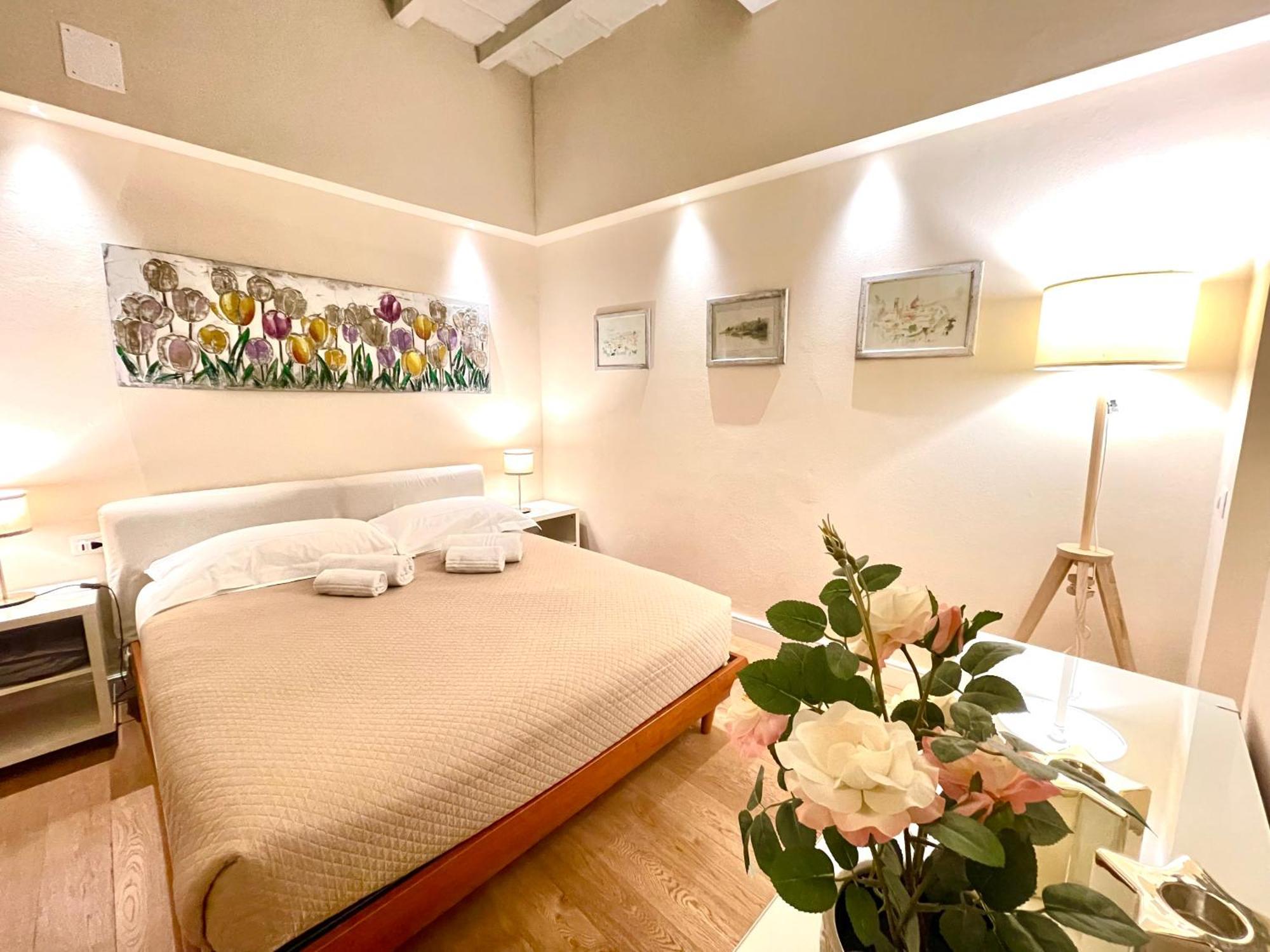 Cozy Santa Maria Novella Uffizi Duomo 2Beds-2Baths Apartment Florence Exterior photo